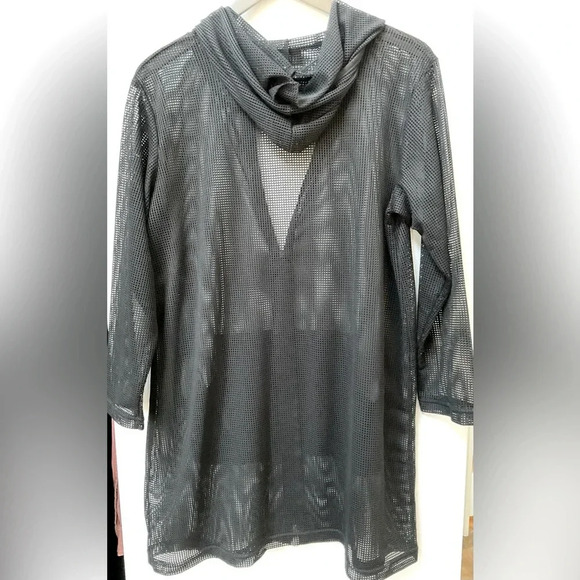 Jordan Taylor Mesh Swim Cover - Picture 2 of 3